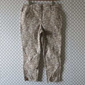 Chico's Leopard Print Side Slit Pockets Ankle Cropped Jean Pants - Size 1.5